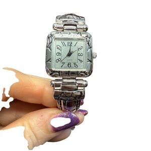 Avon Silvertone textured hinged cuff quartz watch size large NIB vintage 2003